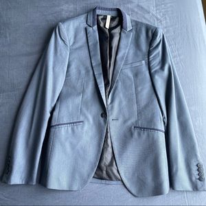 Zara Men’s Suit (Jacket 36R, Pants 30)